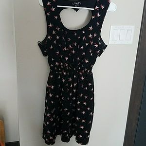 Cute detail summer dress, cinch waist